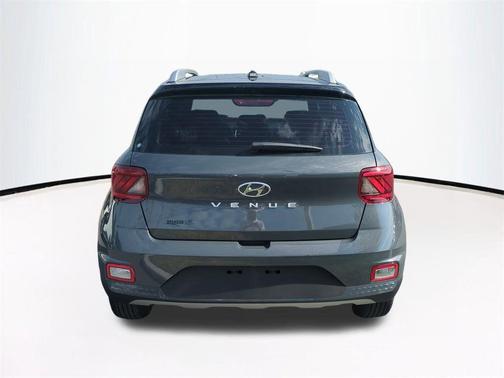 Black 2026 Hyundai VENUE SEL w/Two-Tone Roof