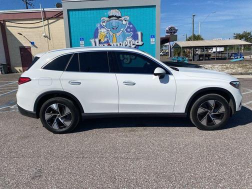 2024 Mercedes-Benz GLC 300 4MATIC