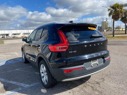 2019 Volvo XC40 T5 R-Design