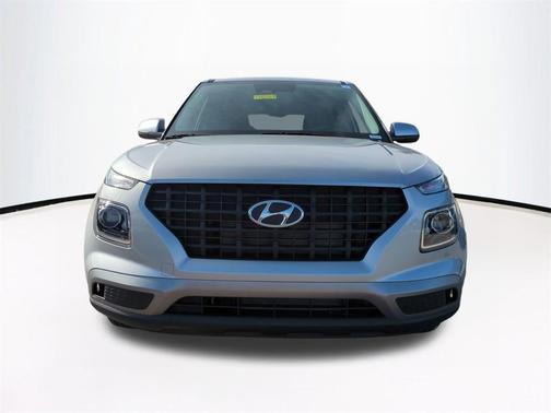 2025 Hyundai VENUE SE