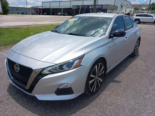 Brilliant Silver Metallic 2019 Nissan Altima 2.5 SR