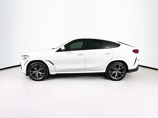 2021 BMW X6 M50i