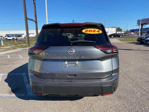 2024 Nissan Rogue SV