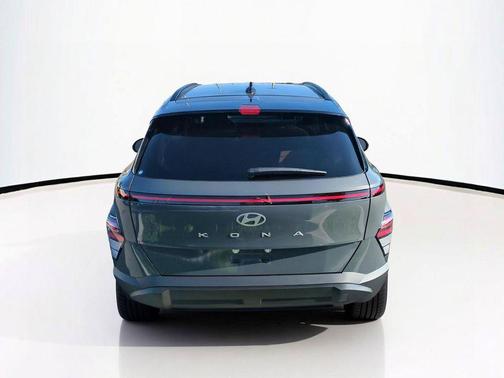 Gray 2027 Hyundai KONA SEL Sport