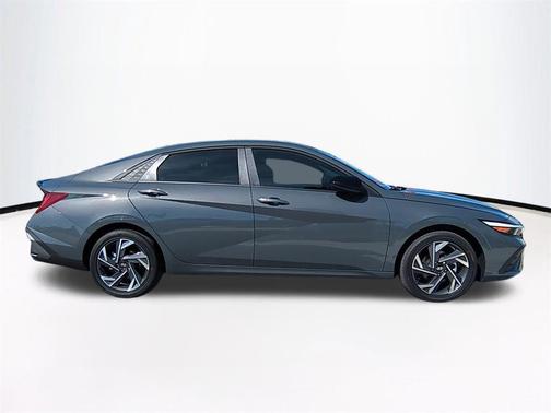 2025 Hyundai ELANTRA HEV SEL Sport