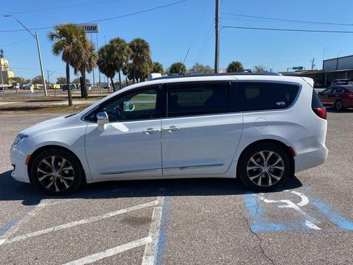 2019 Chrysler Pacifica Limited
