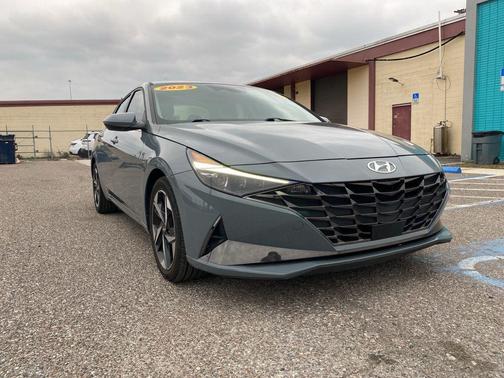 2023 Hyundai ELANTRA Limited