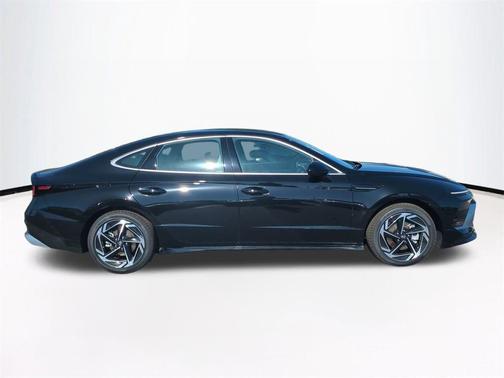 2026 Hyundai SONATA SEL