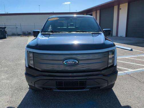 2023 Ford F-150 Lightning LARIAT