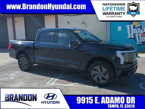 2023 Ford F-150 Lightning LARIAT