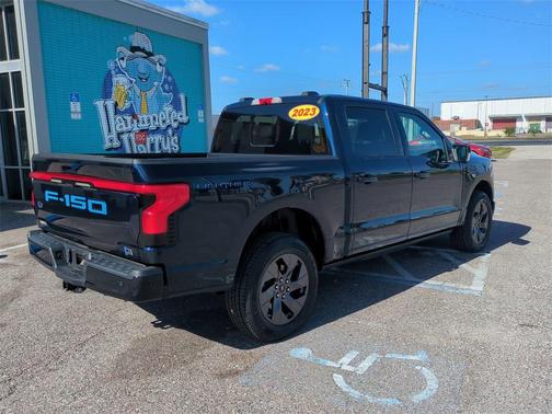 2023 Ford F-150 Lightning LARIAT