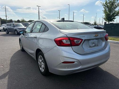 Silver Ice Metallic 2019 Chevrolet Cruze LS
