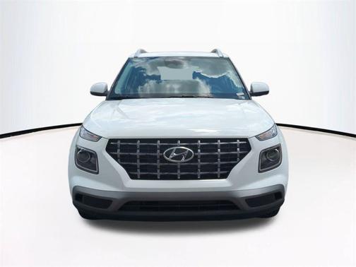 Lunar 2026 Hyundai VENUE SEL