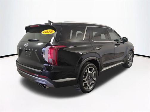 Abyss Black Pearl 2025 Hyundai PALISADE SEL Premium