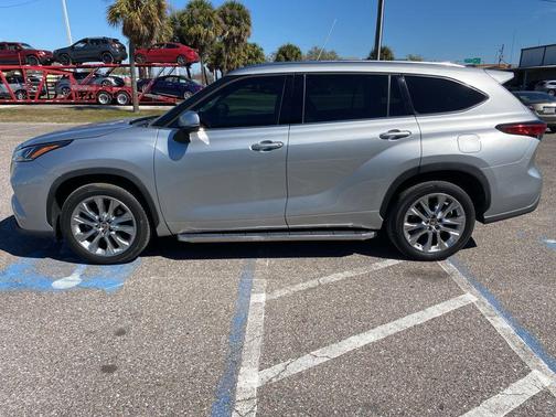2021 Toyota Highlander Platinum