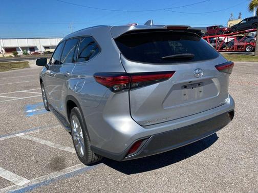 2021 Toyota Highlander Platinum