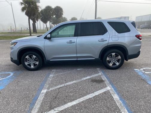 2023 Honda Pilot 2WD EX-L 7 Passenger