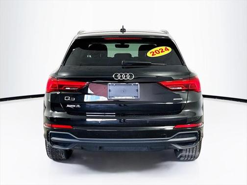 2024 Audi Q3 45 S line Premium Plus