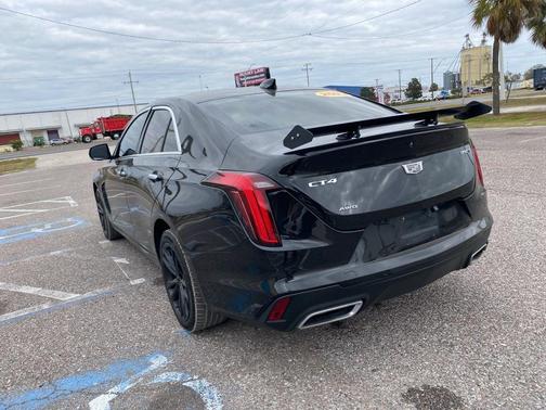 2022 Cadillac CT4 Luxury