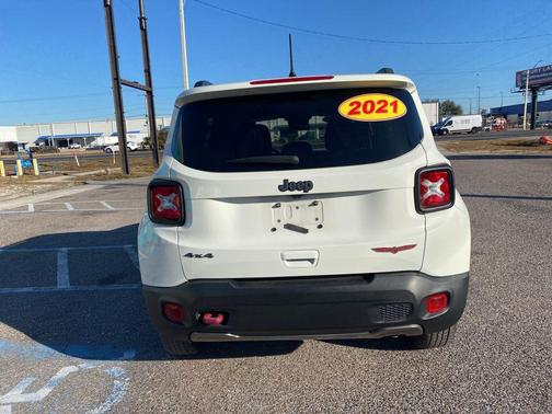 2021 Jeep Renegade Trailhawk