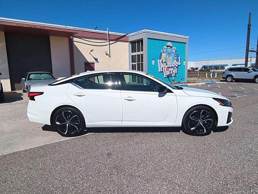 2024 Nissan Altima SR FWD