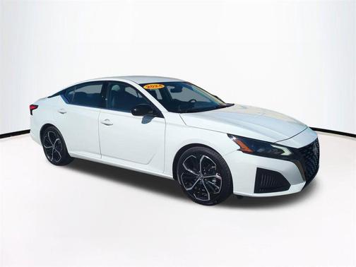 2024 Nissan Altima SR FWD