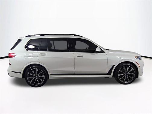 2021 BMW X7 M50i