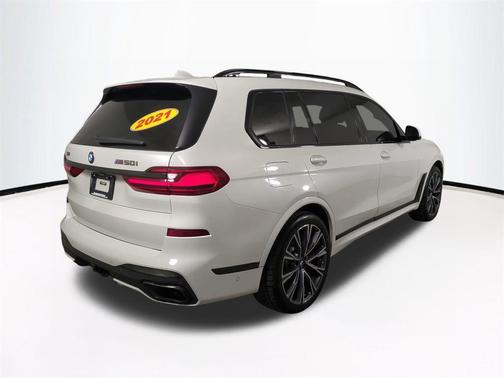 2021 BMW X7 M50i