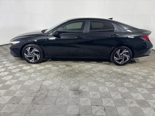 2025 Hyundai ELANTRA Sport