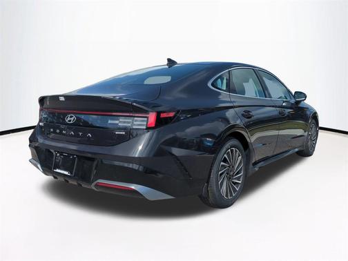 2025 Hyundai SONATA Hybrid SE