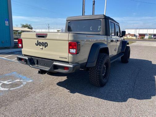 2020 Jeep Gladiator Sport