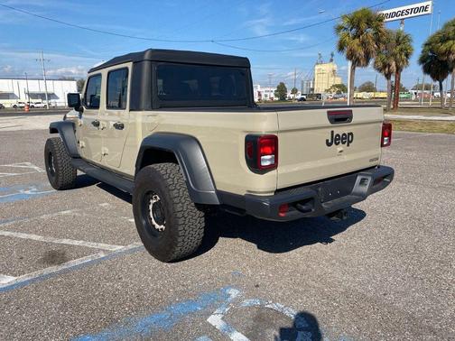 2020 Jeep Gladiator Sport