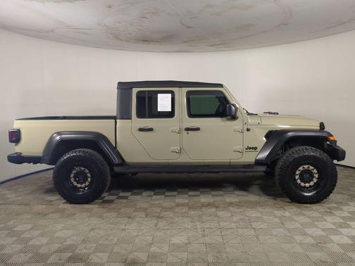 2020 Jeep Gladiator Sport