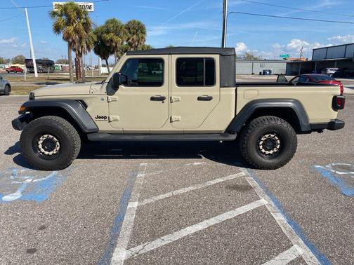 2020 Jeep Gladiator Sport