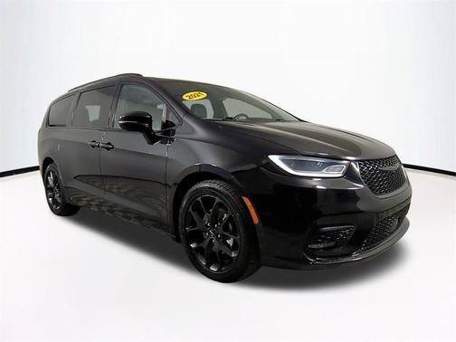 2021 Chrysler Pacifica Touring L