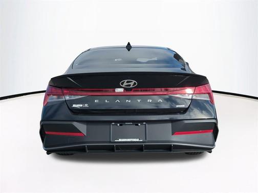 2025 Hyundai ELANTRA HEV SEL Sport