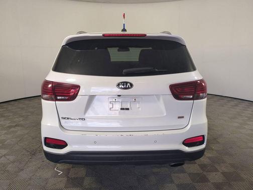Snow White Pearl 2020 Kia Sorento LX