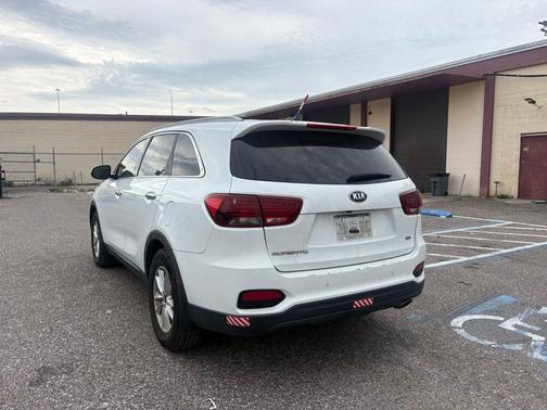 Snow White Pearl 2020 Kia Sorento LX