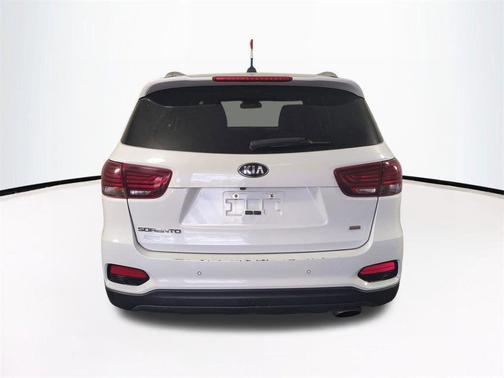 Snow White Pearl 2020 Kia Sorento LX