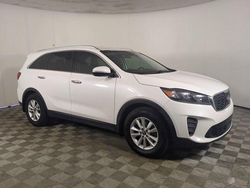 Snow White Pearl 2020 Kia Sorento LX