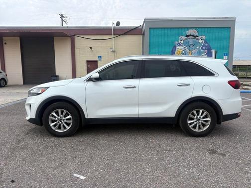 Snow White Pearl 2020 Kia Sorento LX