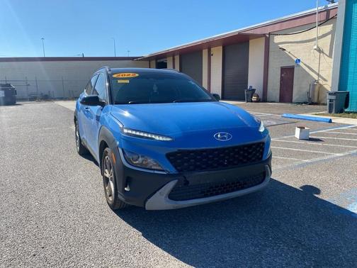 2022 Hyundai KONA SEL