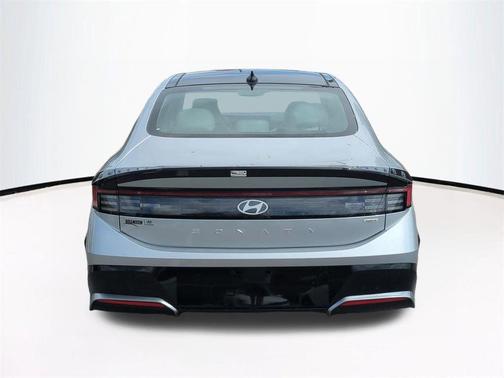 Aero Silver 2026 Hyundai SONATA Hybrid SE