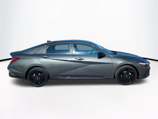 2026 Hyundai ELANTRA HEV SEL Sport