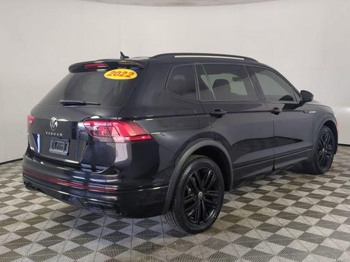 2022 Volkswagen Tiguan 2.0T SE R-Line Black