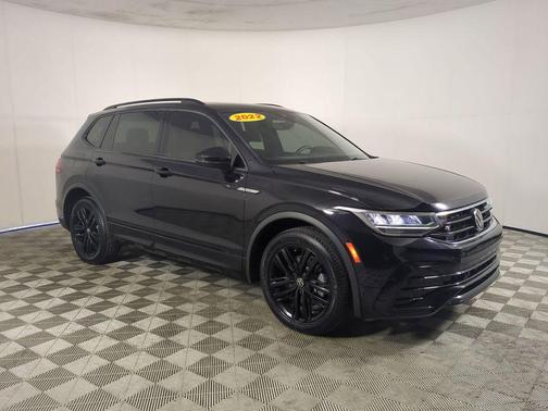 2022 Volkswagen Tiguan 2.0T SE R-Line Black