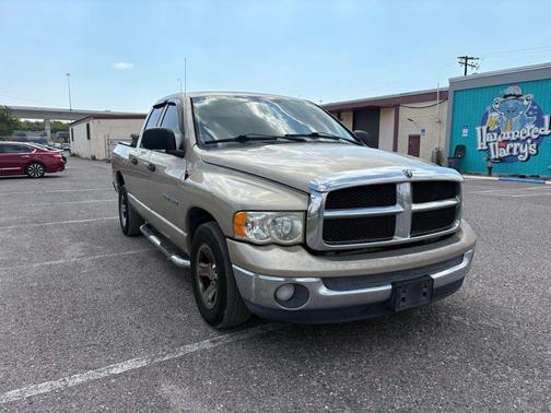 Light Almond Pearl Metallic Clearcoat 2004 Dodge Ram 1500 SLT Quad Cab