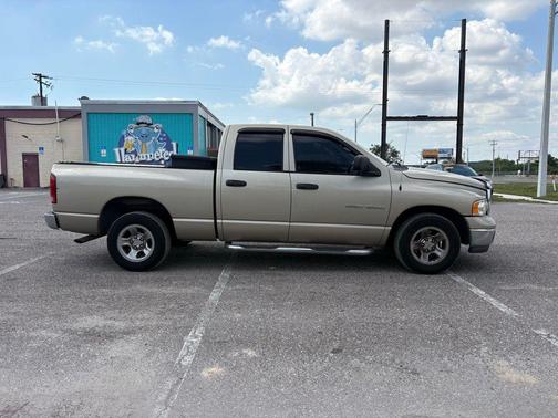 Light Almond Pearl Metallic Clearcoat 2004 Dodge Ram 1500 SLT Quad Cab