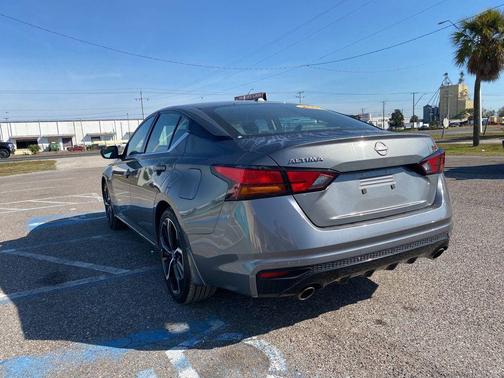 2024 Nissan Altima SR FWD