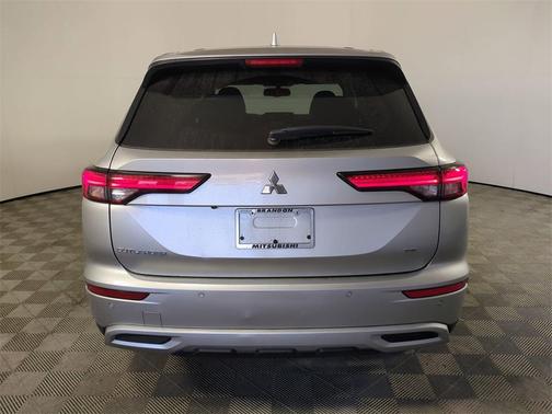 2023 Mitsubishi Outlander SE 2.5 2WD
